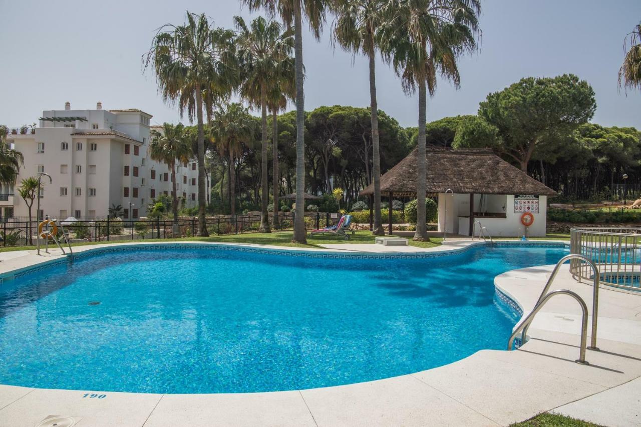 1Br Beachfront Complex - Mi Capricho Sitio de Calahonda Exterior photo